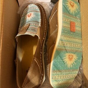 Ariat Women's Cruiser Sendero Shoes - Tan and Turquoise
